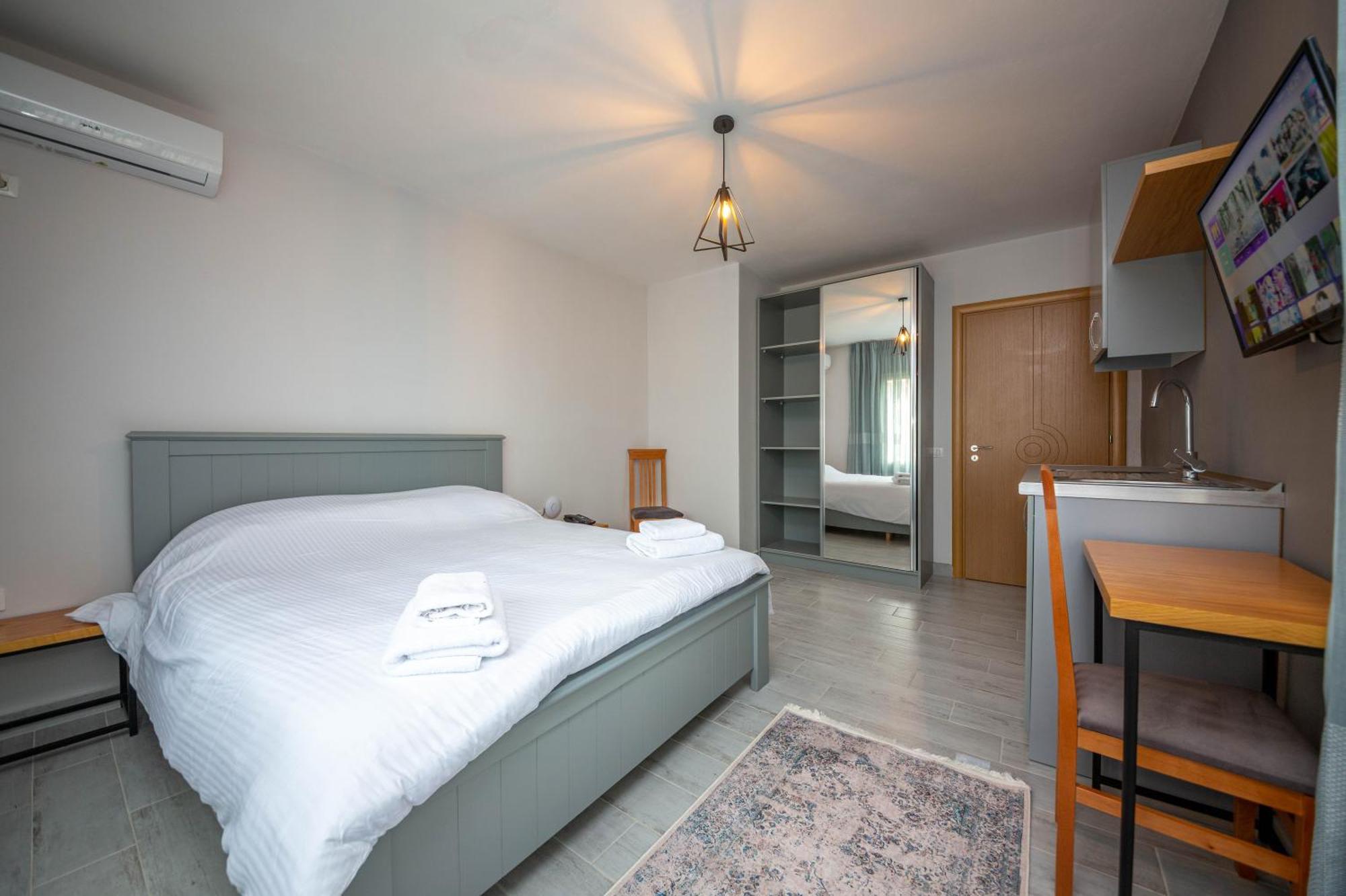 Hotel Aerial &